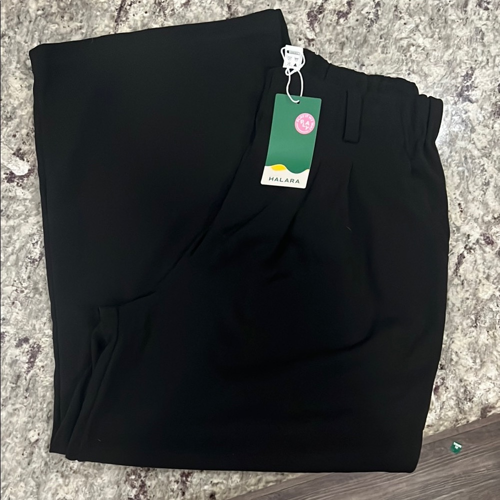 HALARA flex high waisted pocket wide legged waffle work pants NWT petite length